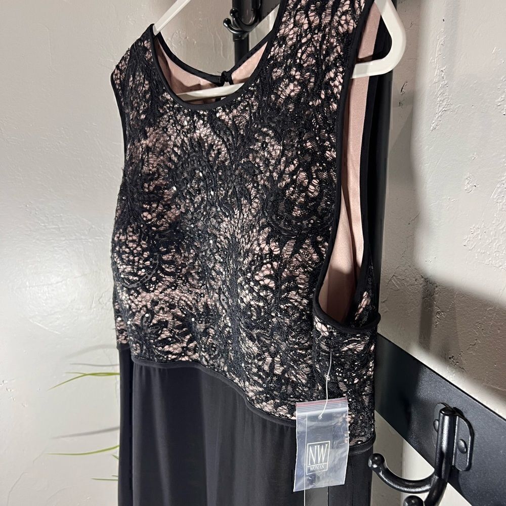 Nightway lace sequins open back evening gown black tan size 20W